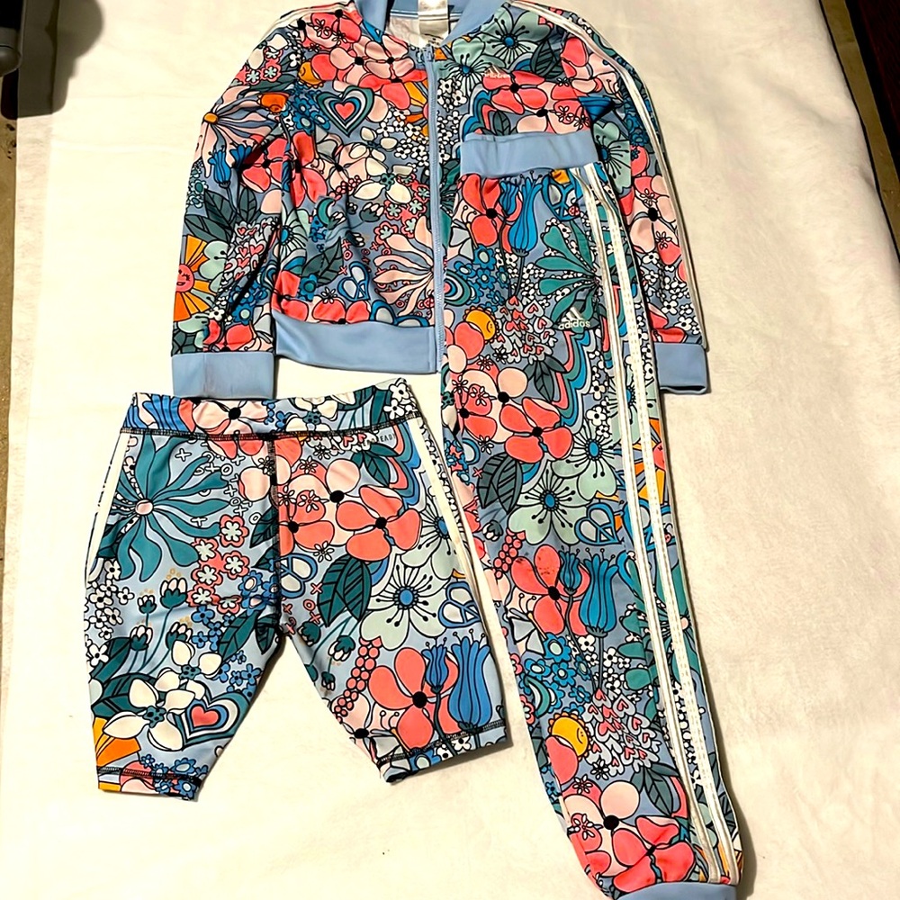 Adidas flowers & hearts track suit and biker shorts girls 10/12